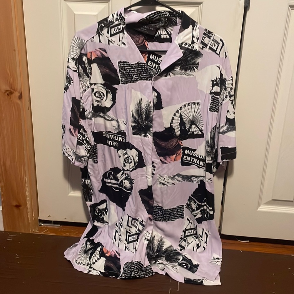 L No Boundaries Button Up Top